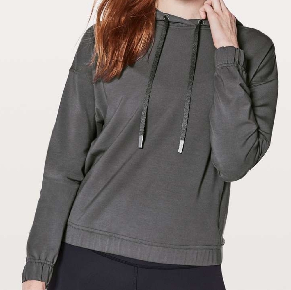 Lululemon Women's Twisted & Tucked Pullover Hoodie Jacket in Dark Shadow Size 8
